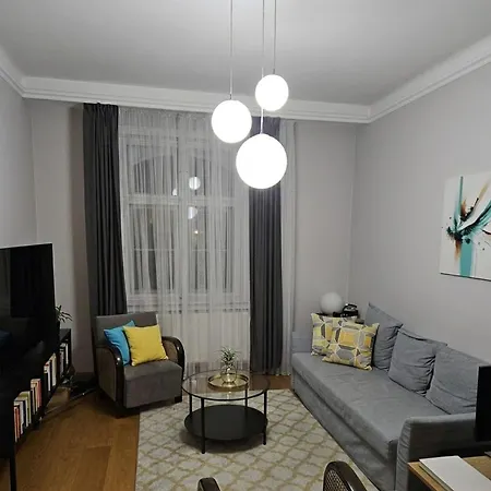 Cosy, Minimalist, Modern Flat Near Margaret Island Daire *