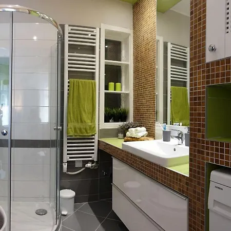 Cosy, Minimalist, Modern Flat Near Margaret Island Budapeşte