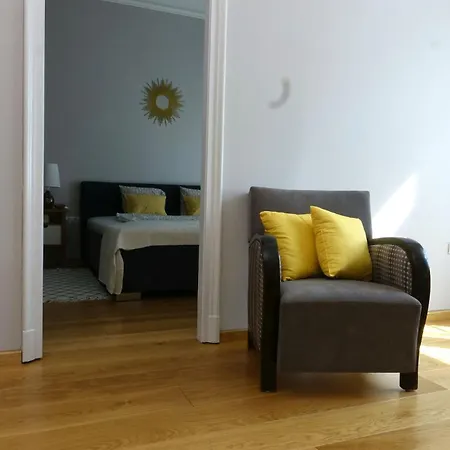 Cosy, Minimalist, Modern Flat Near Margaret Island Daire *