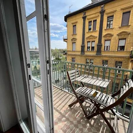 アパート Cosy, Minimalist, Modern Flat Near Margaret Island